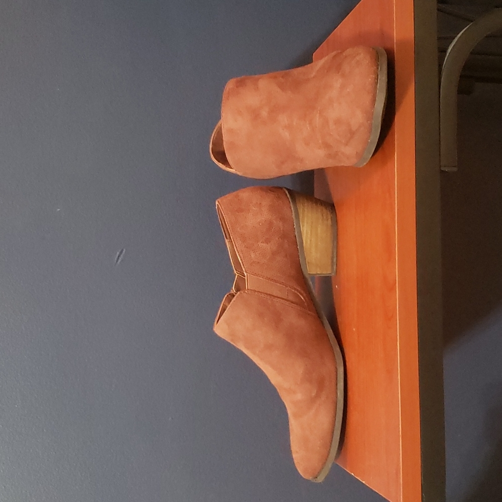 Dr. Scholl's Women's Brief Ankle Boots with Zippers in Copper Brown Size 9.5